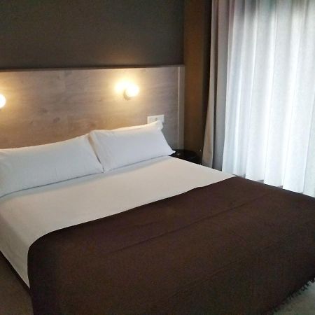 Hotel Delicias (Adults Only) Zaragoza Dış mekan fotoğraf