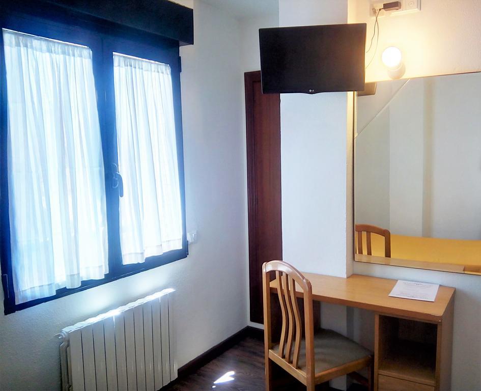 Hotel Delicias (Adults Only) Zaragoza Dış mekan fotoğraf