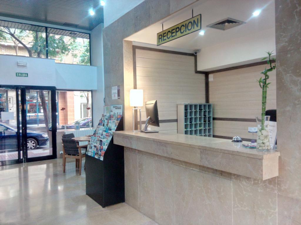 Hotel Delicias (Adults Only) Zaragoza Dış mekan fotoğraf
