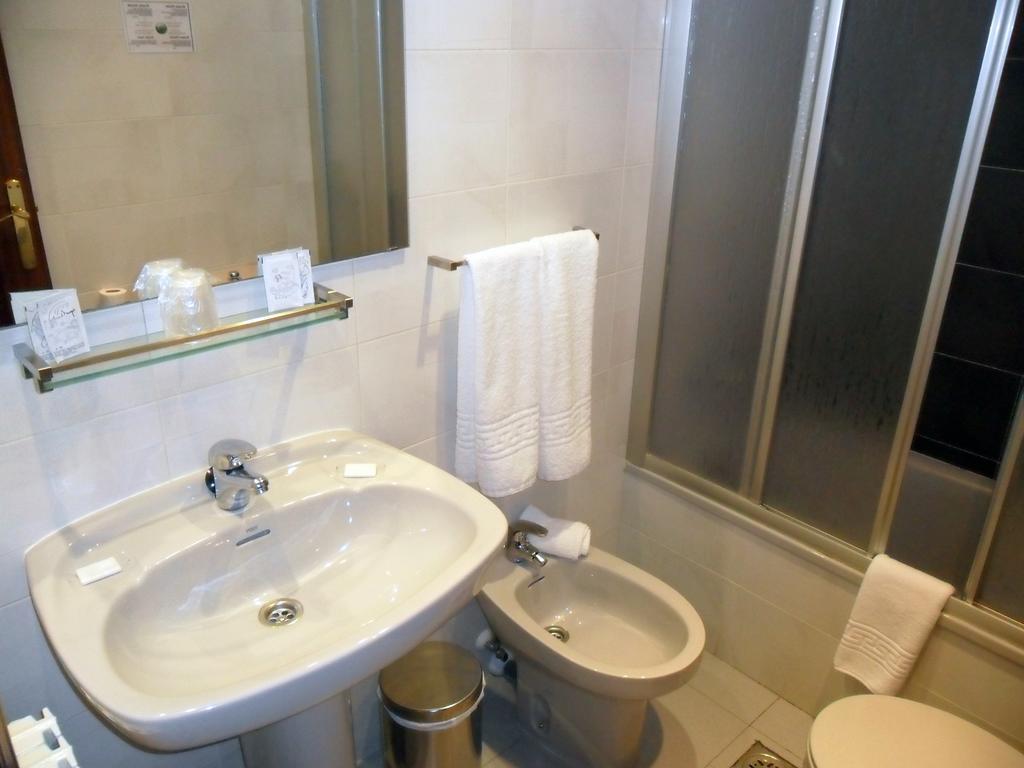 Hotel Delicias (Adults Only) Zaragoza Dış mekan fotoğraf