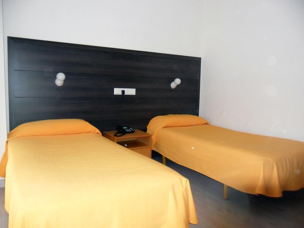 Hotel Delicias (Adults Only) Zaragoza Dış mekan fotoğraf