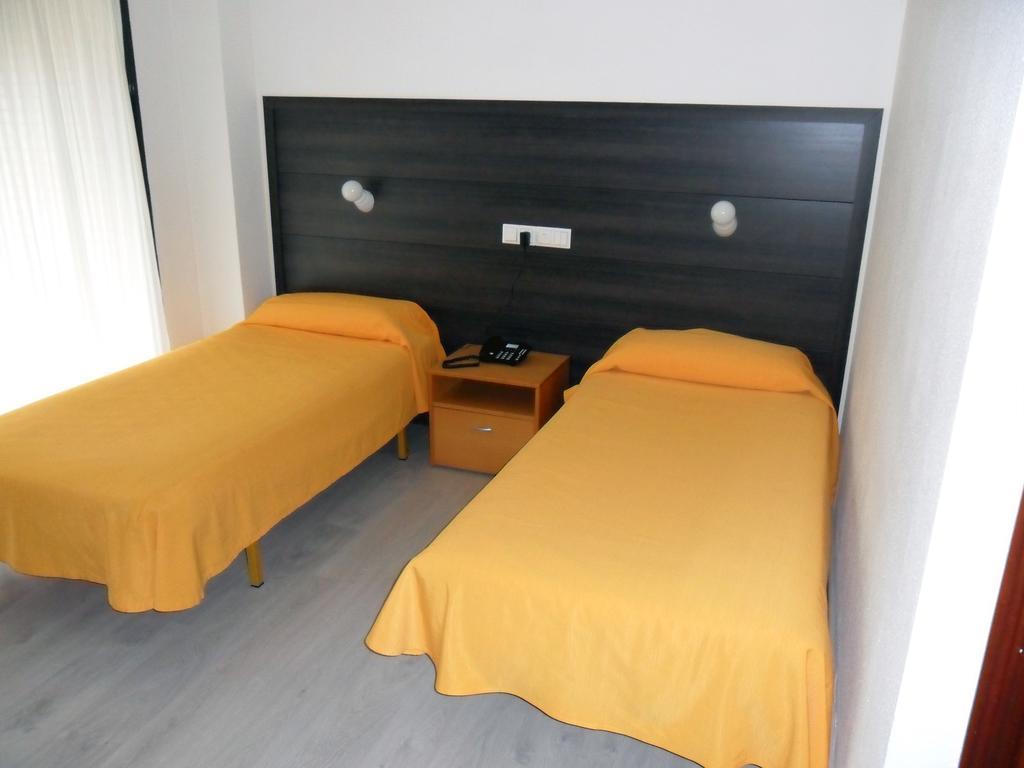 Hotel Delicias (Adults Only) Zaragoza Dış mekan fotoğraf