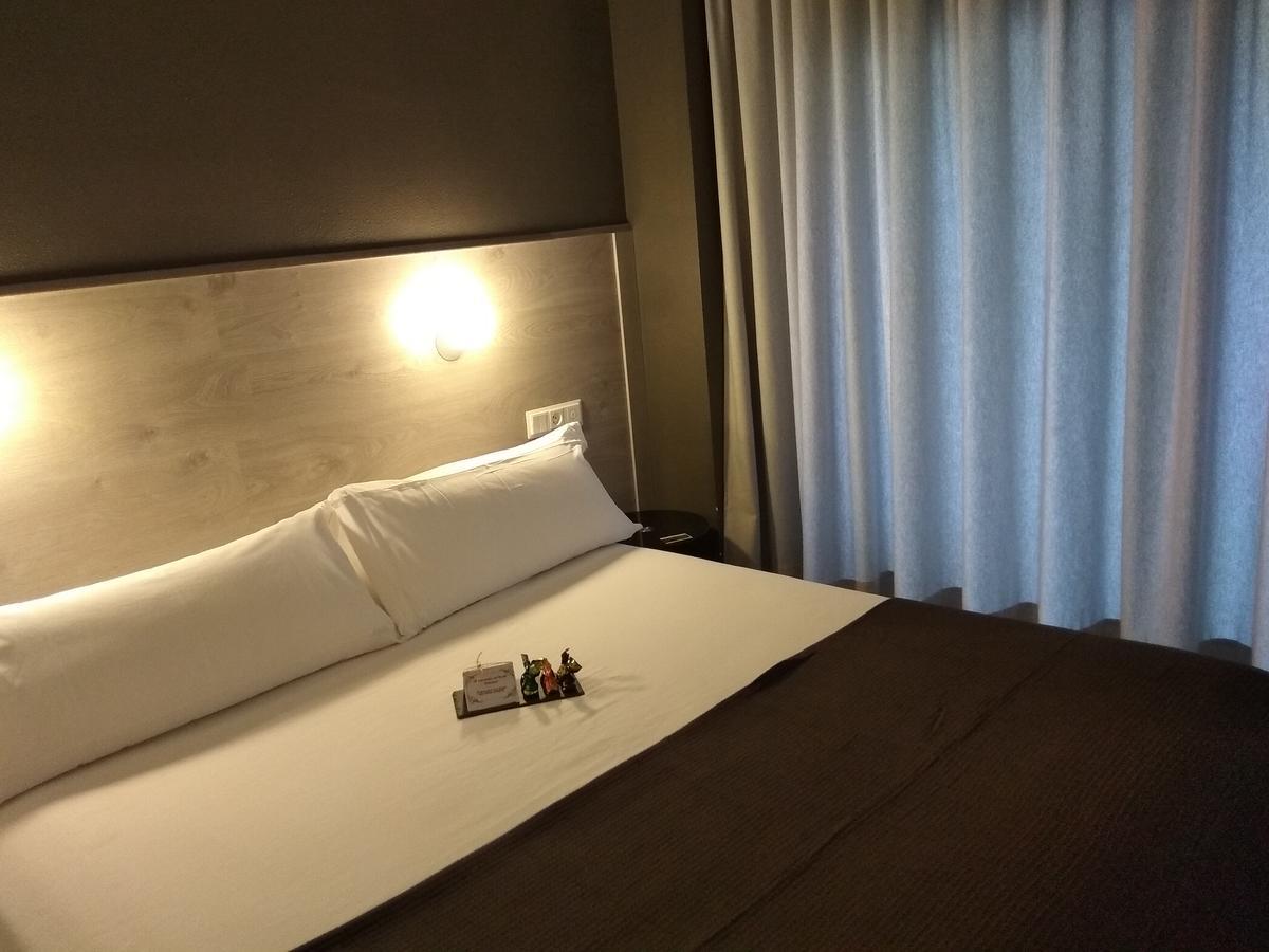 Hotel Delicias (Adults Only) Zaragoza Dış mekan fotoğraf