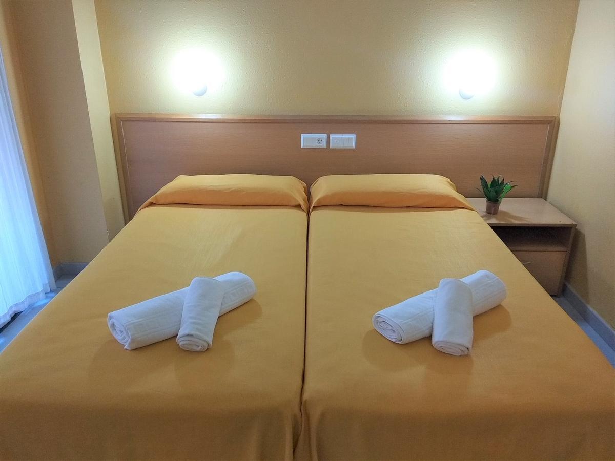 Hotel Delicias (Adults Only) Zaragoza Dış mekan fotoğraf