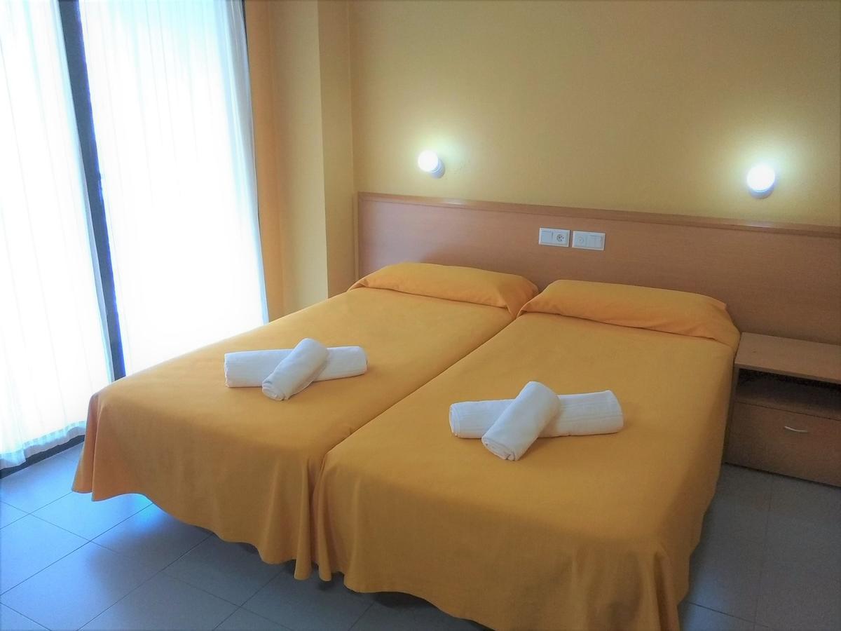 Hotel Delicias (Adults Only) Zaragoza Dış mekan fotoğraf
