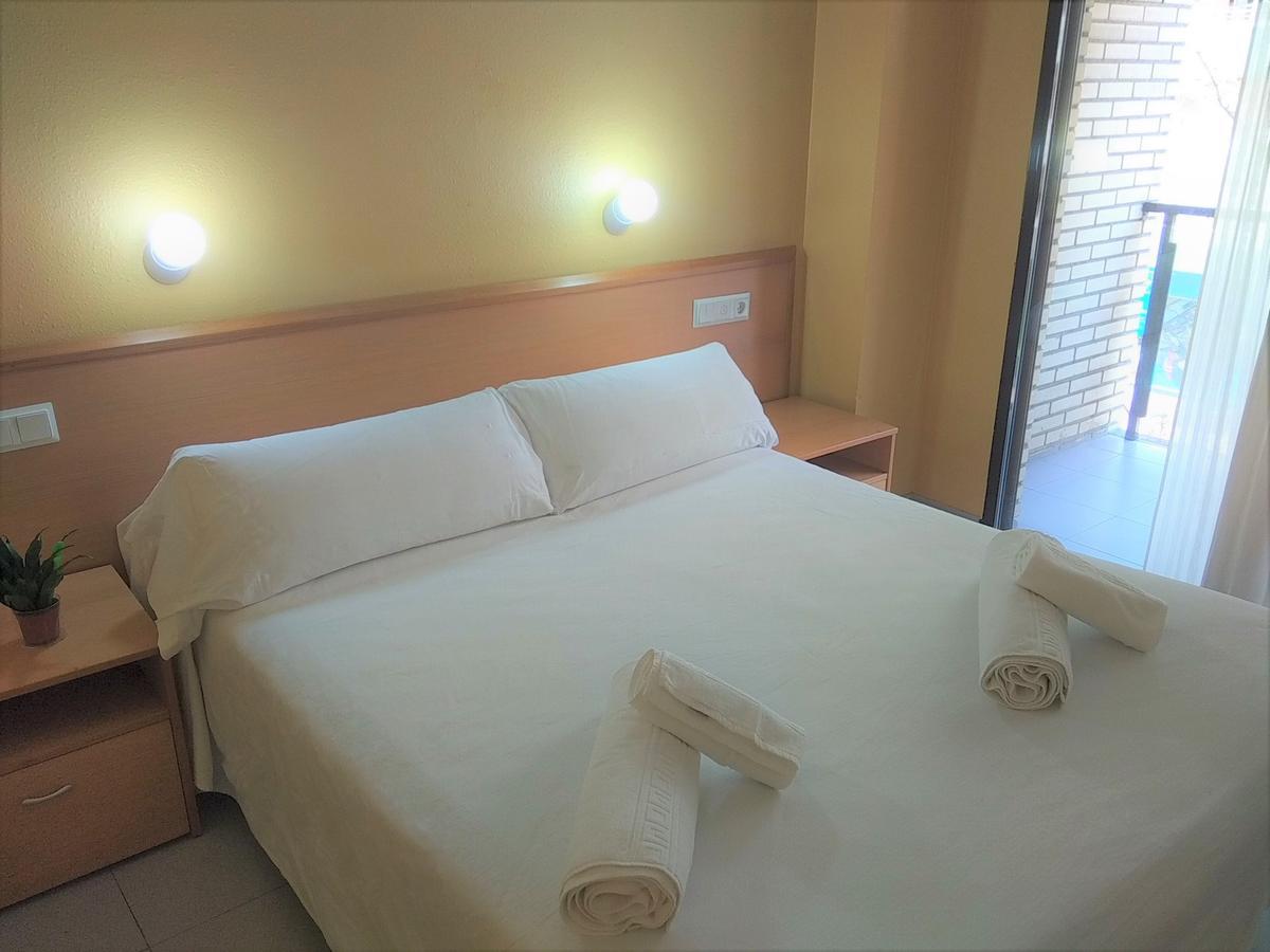 Hotel Delicias (Adults Only) Zaragoza Dış mekan fotoğraf