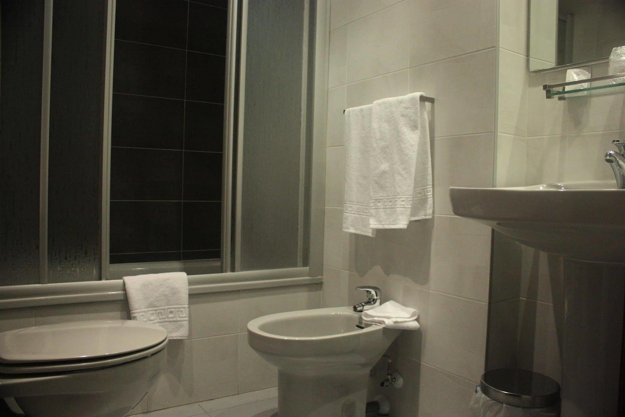 Hotel Delicias (Adults Only) Zaragoza Dış mekan fotoğraf