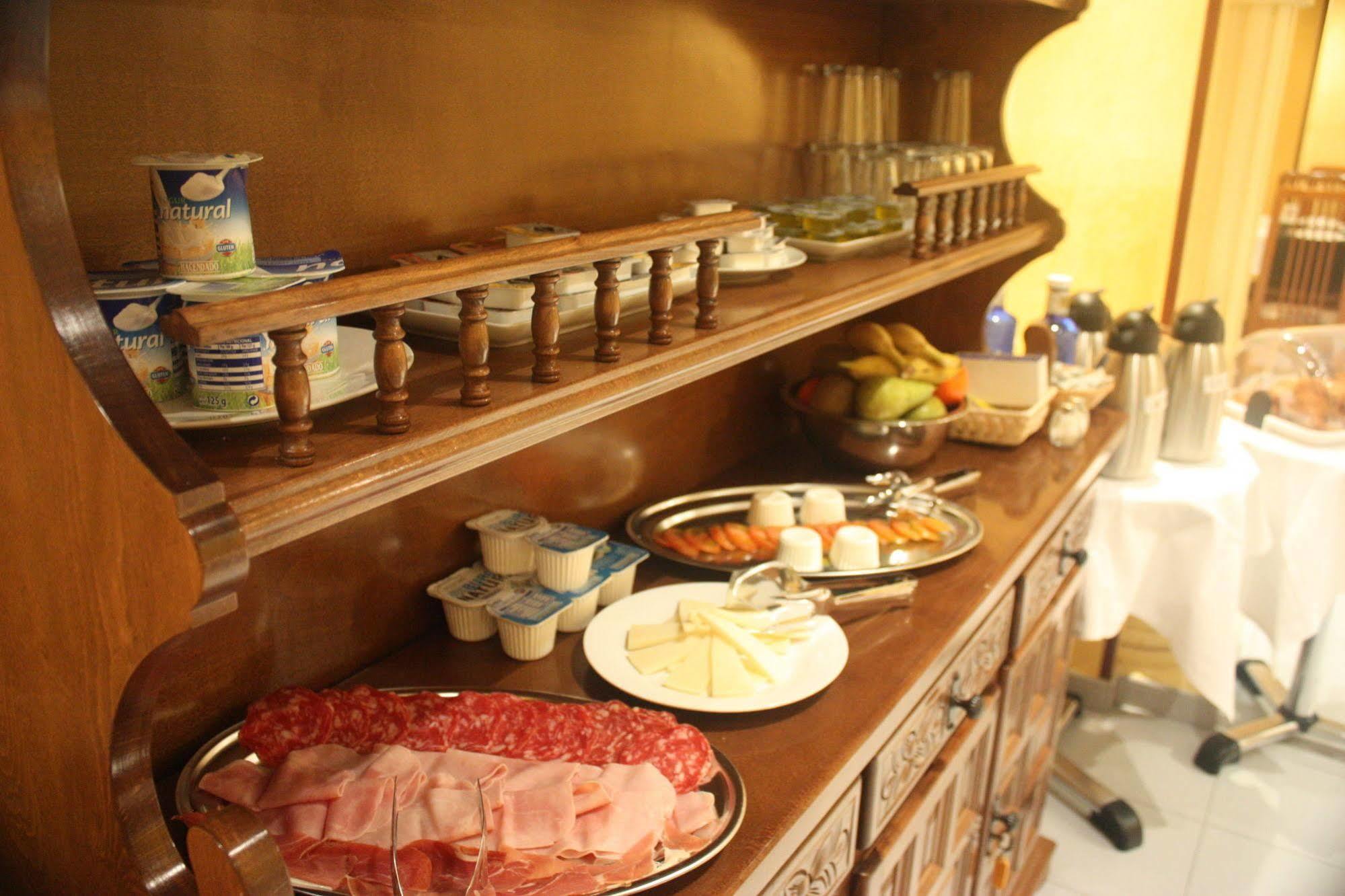 Hotel Delicias (Adults Only) Zaragoza Dış mekan fotoğraf